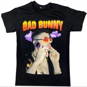 Bad Bunny On Phone T-Shirt Men Size Medium M Black